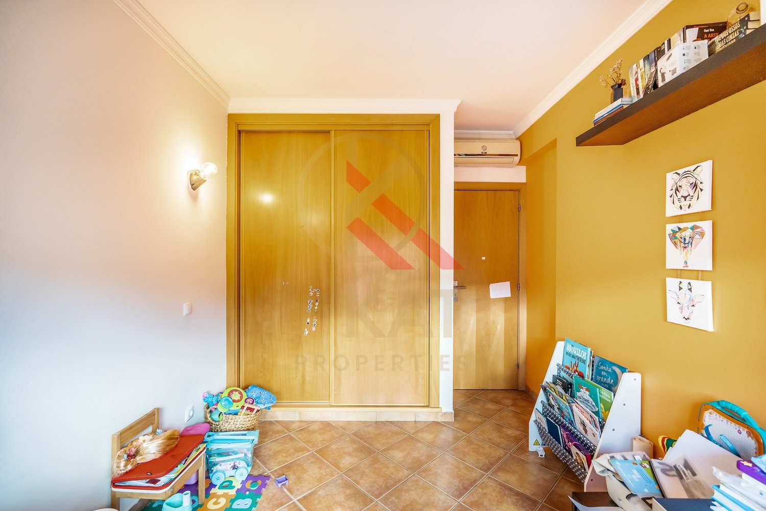 Moradia Geminada T3 em Condomínio Privado – Espiche, Lagos