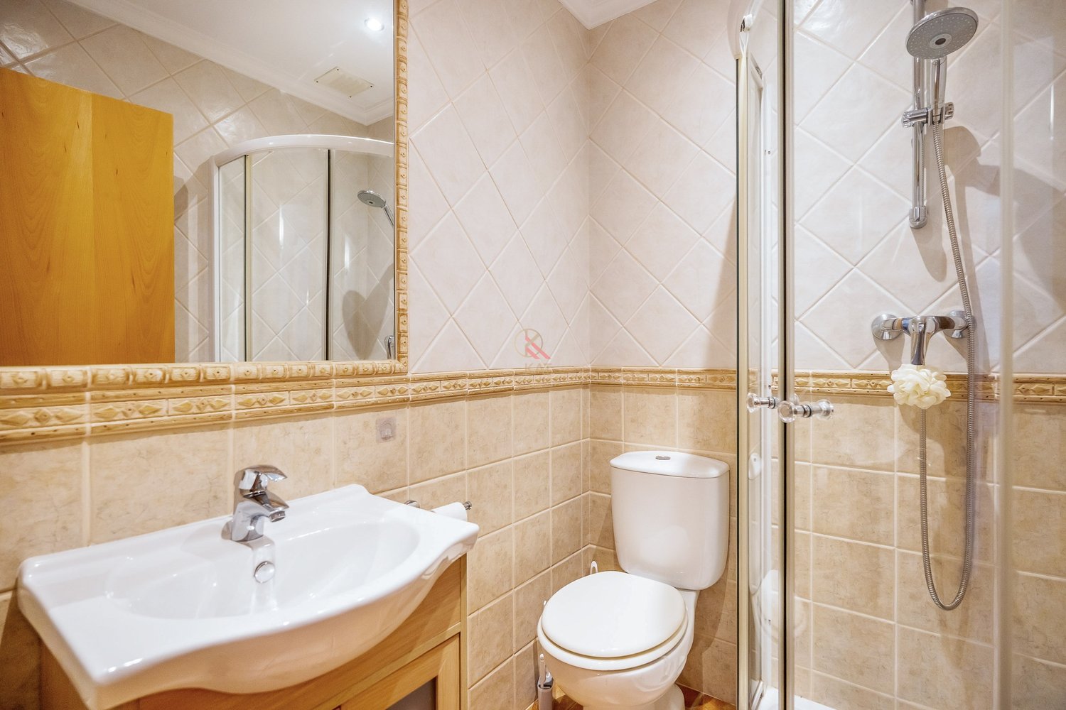 Moradia Geminada T3 em Condomínio Privado – Espiche, Lagos