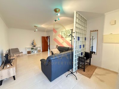 T2 para Arrendamento Anual em Silves – Rés-do-Chão com Vista Desafogada