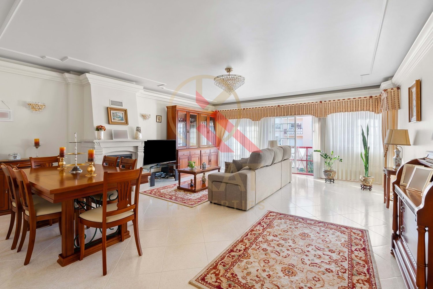 Oportunidade em Rio de Mouro — T3 Luminoso com bons acabamentos