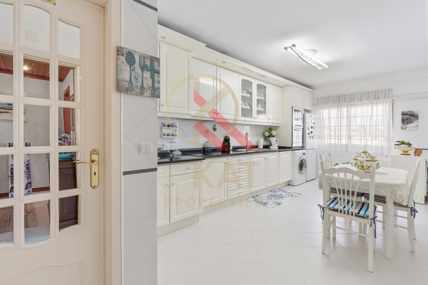 Oportunidade em Rio de Mouro — T3 Luminoso com bons acabamentos