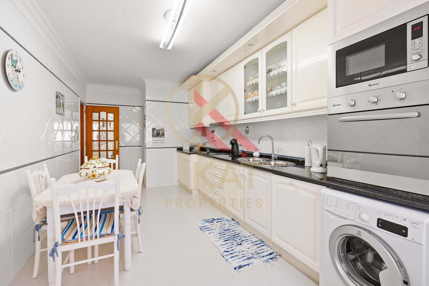 Oportunidade em Rio de Mouro — T3 Luminoso com bons acabamentos