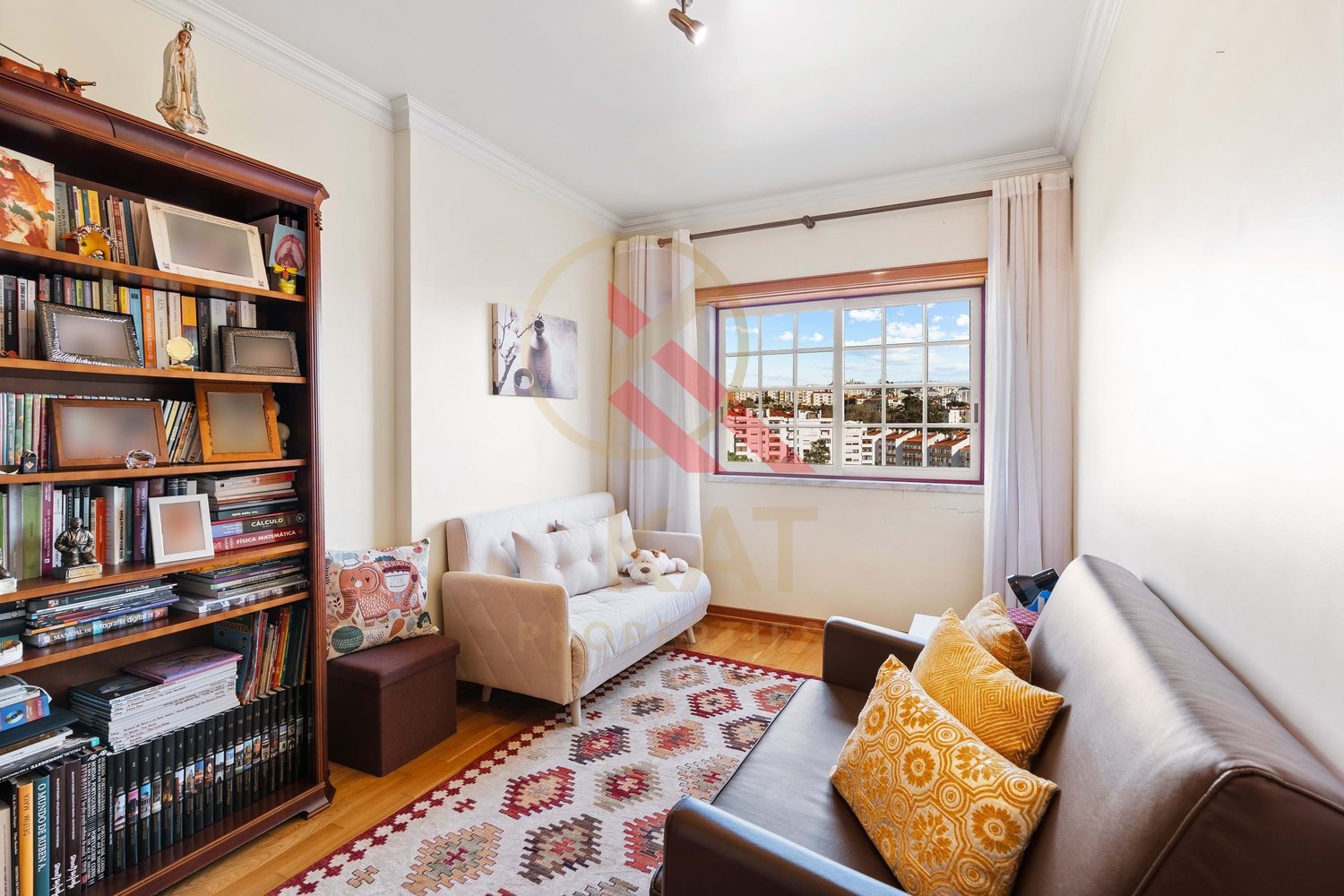 Oportunidade em Rio de Mouro — T3 Luminoso com bons acabamentos