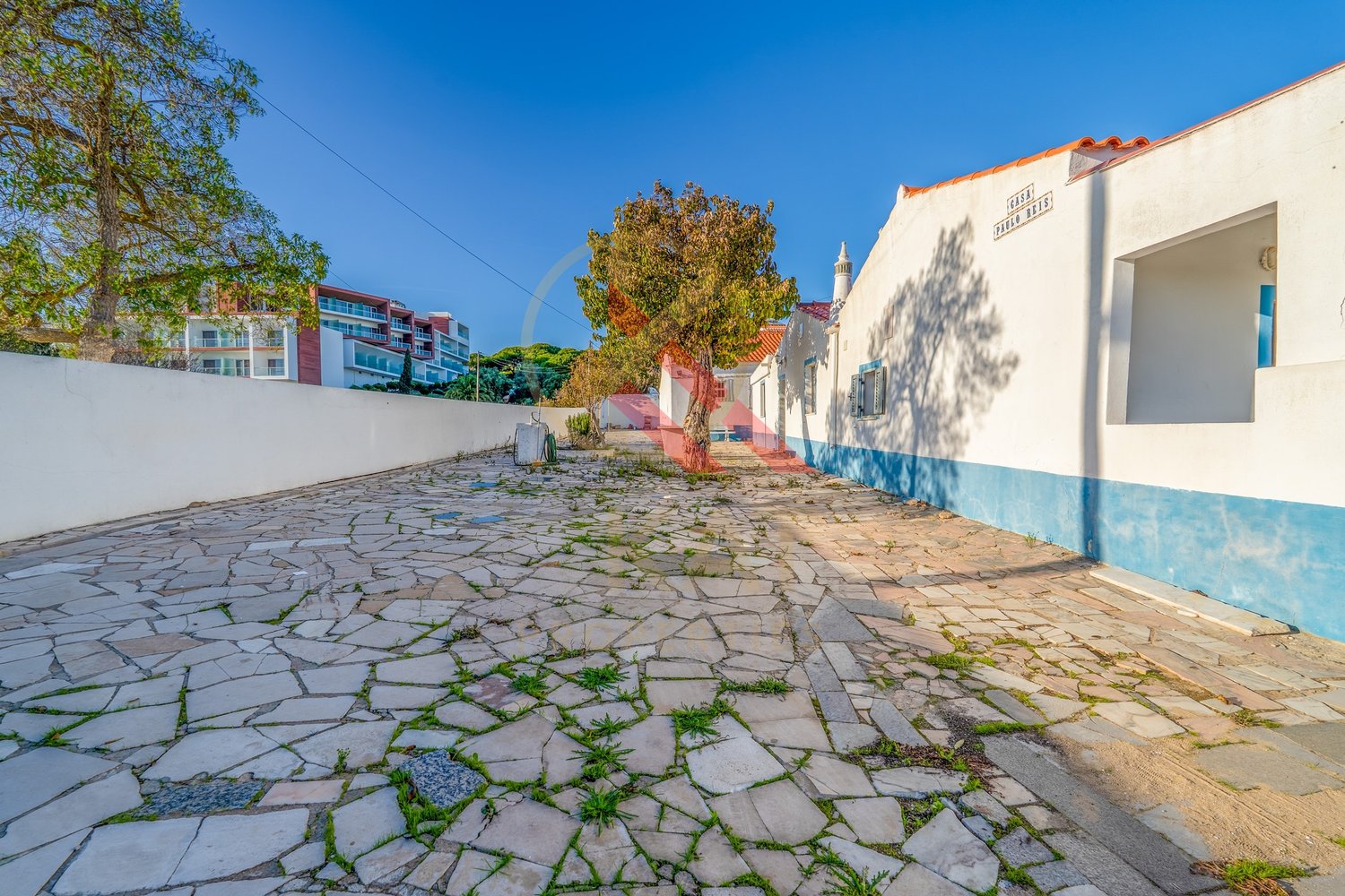 Propriedade com Localização Premium a 200m da Meia Praia – Lagos