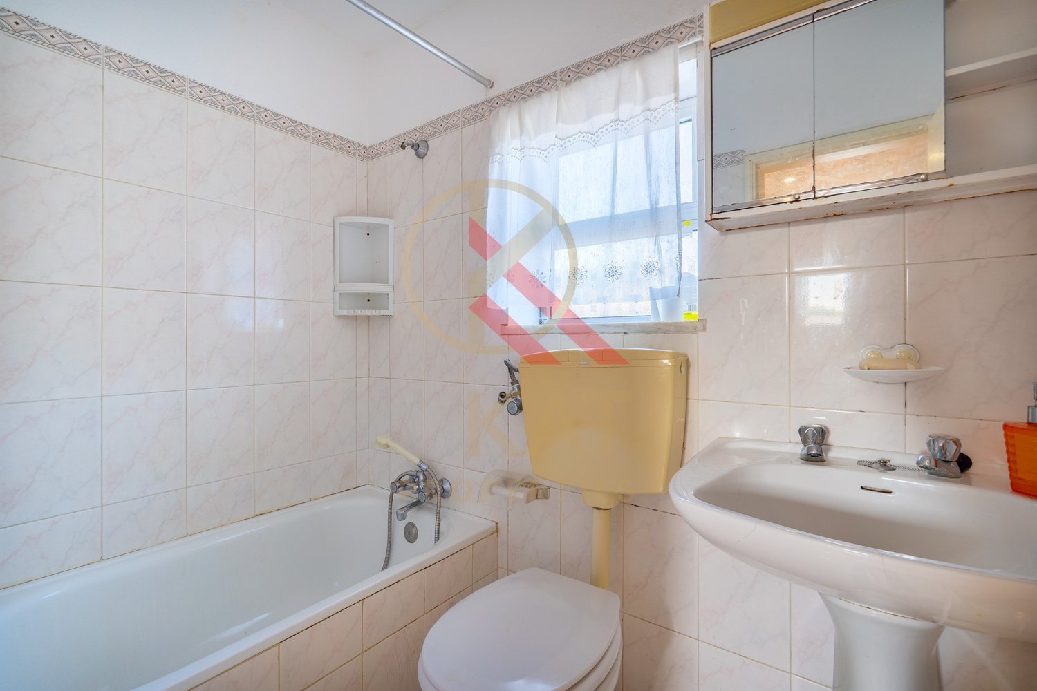 Propriedade com Localização Premium a 200m da Meia Praia – Lagos