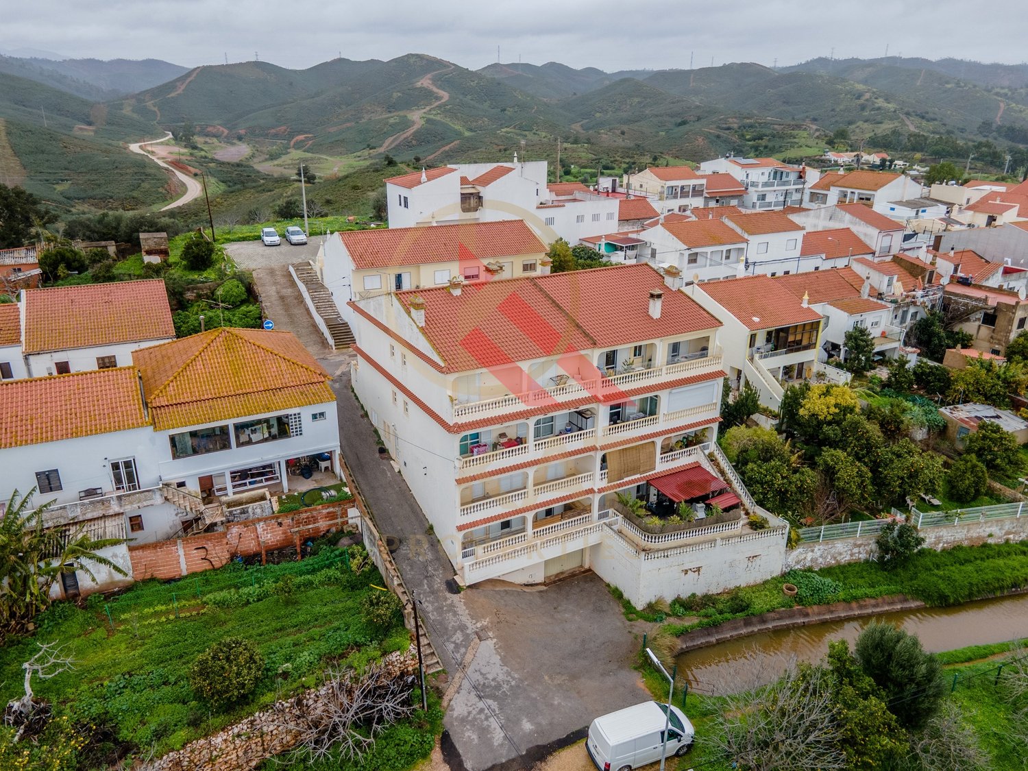 Apartamento T1 + 2 em Silves com Vista Desafogada 