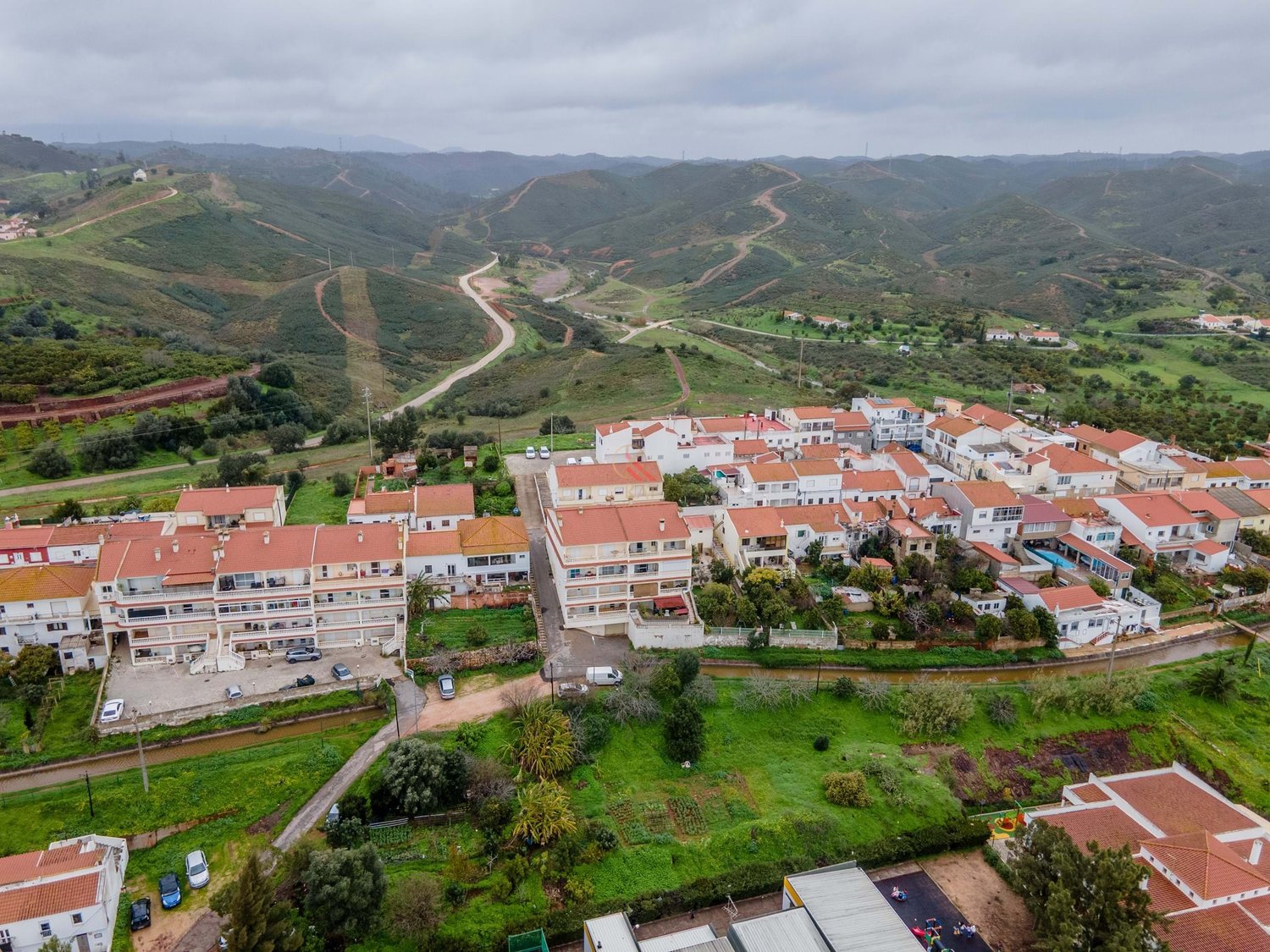 Apartamento T1 + 2 em Silves com Vista Desafogada 