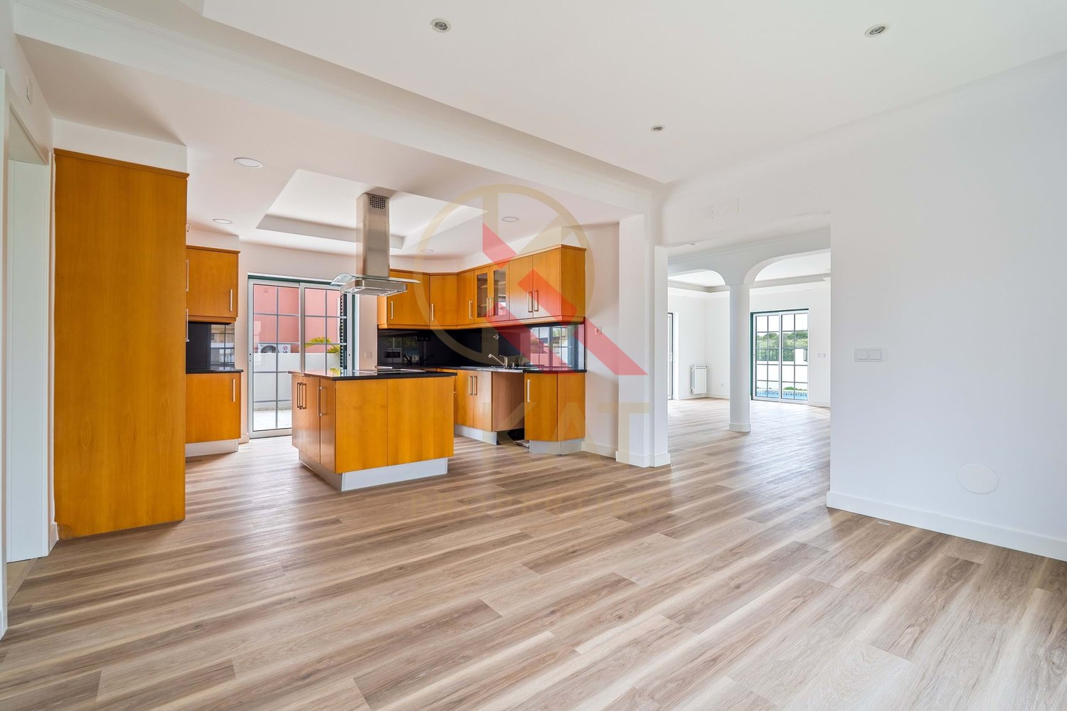 Excelente Moradia T3 com Piscina e Espaço Exterior Privativo