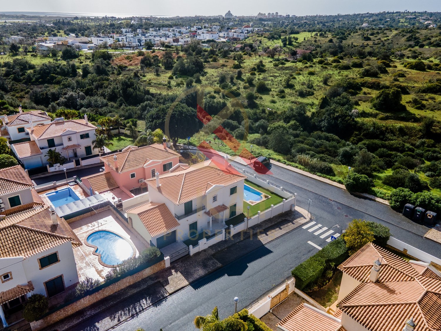 Excelente Moradia T3 com Piscina e Espaço Exterior Privativo