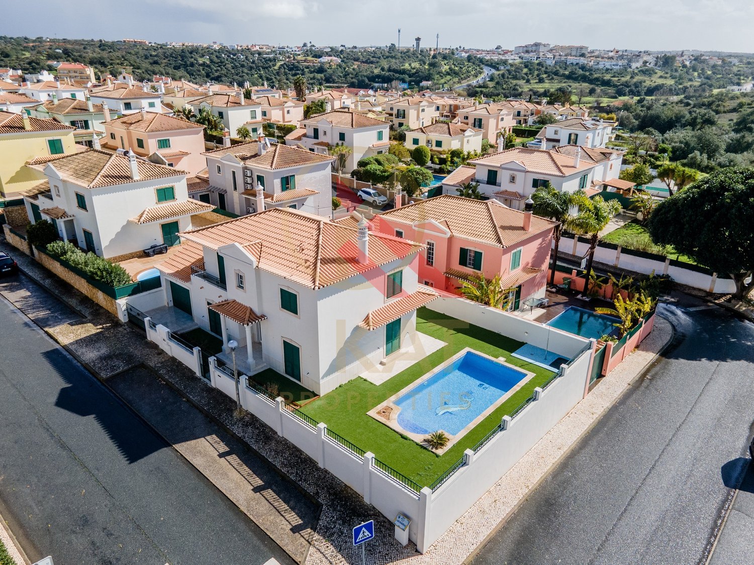 Excelente Moradia T3 com Piscina e Espaço Exterior Privativo