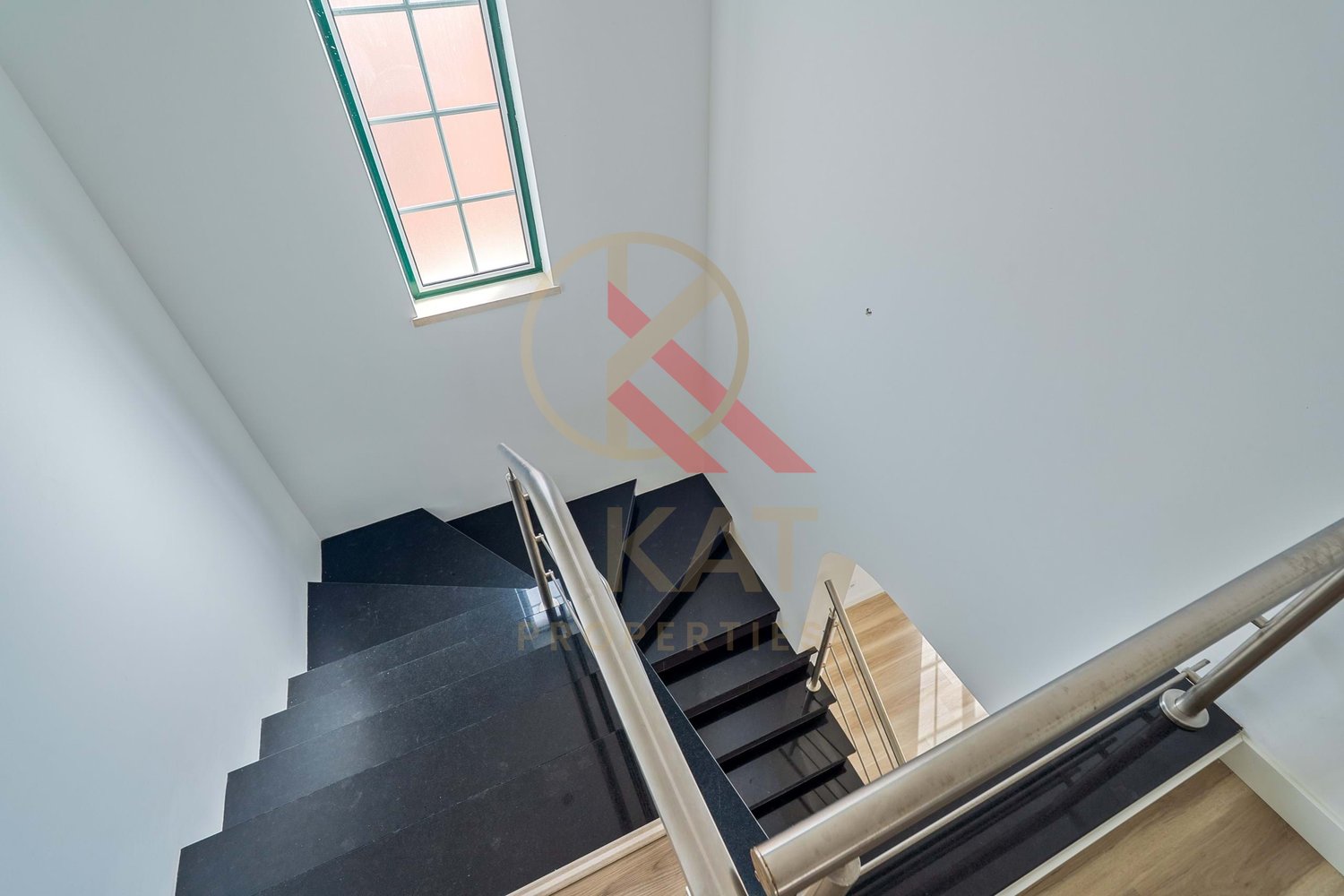 Excelente Moradia T3 com Piscina e Espaço Exterior Privativo