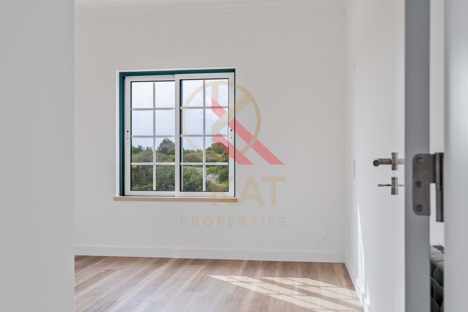 Excelente Moradia T3 com Piscina e Espaço Exterior Privativo