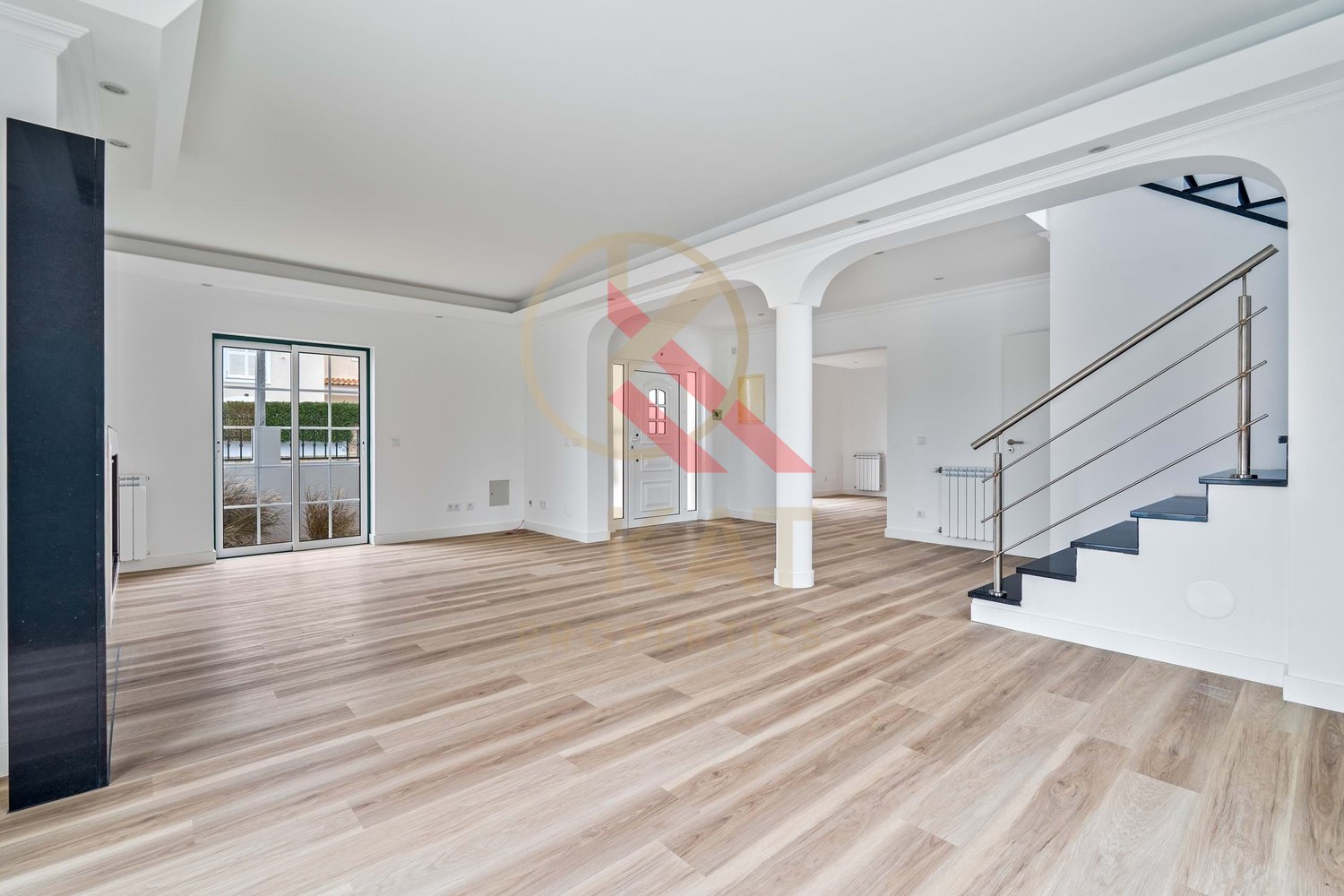 Excelente Moradia T3 com Piscina e Espaço Exterior Privativo