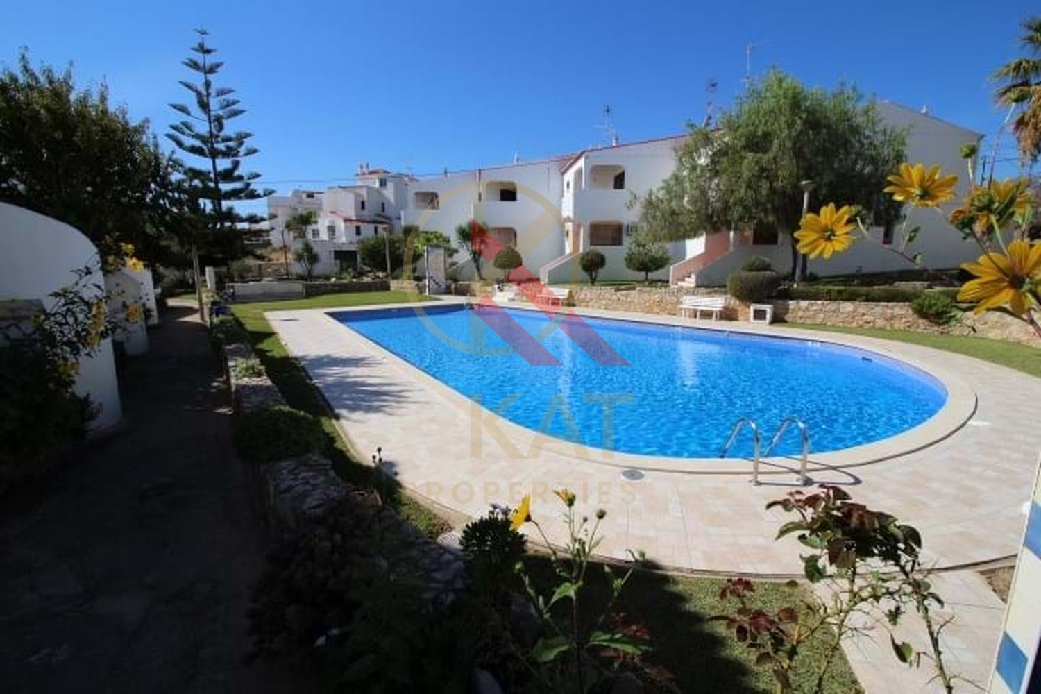 Apartamento T2 com Piscina e Vista Mar – Alporchinhos, Porches