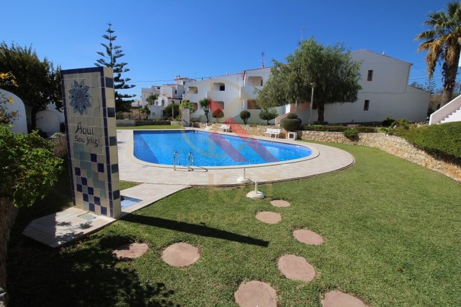 Apartamento T2 com Piscina e Vista Mar – Alporchinhos, Porches