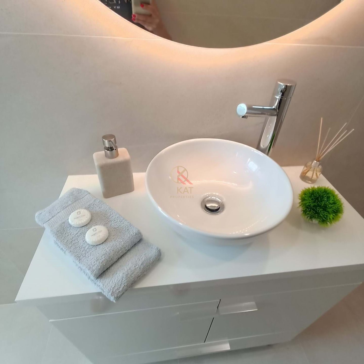 Apartamento T3 Remodelado em Benfica – Varandas | Elevadores | Zona Central