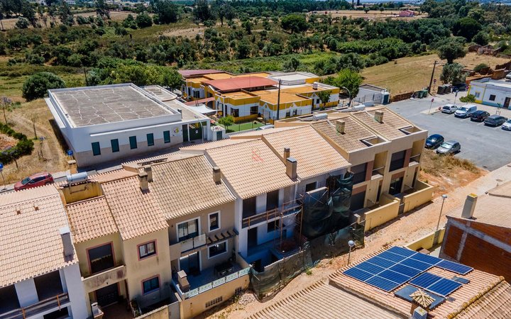Moradia em Banda T3 em Odiáxere, Lagos