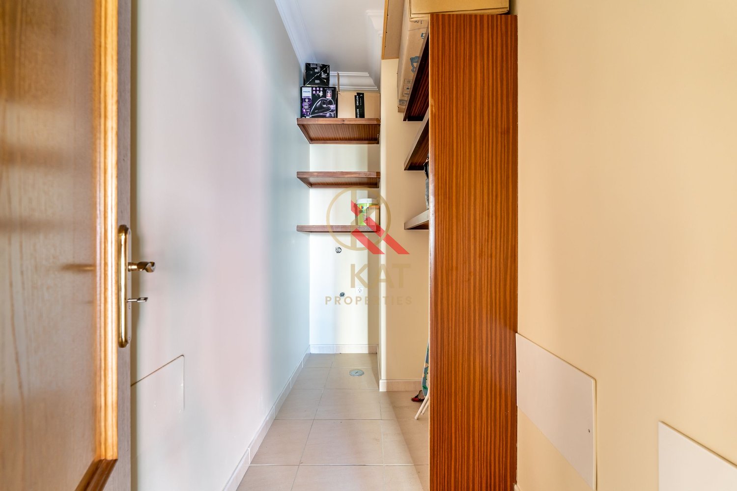  Apartamento T1 c/ Piscina, Garagem e Churrasqueira, próximo da praia 