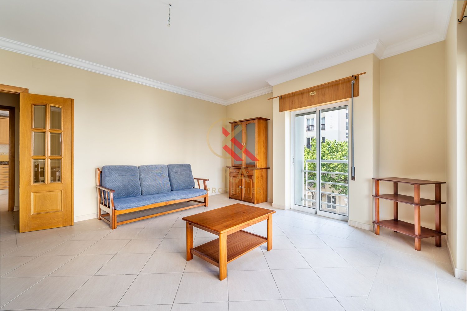  Apartamento T1 c/ Piscina, Garagem e Churrasqueira, próximo da praia 