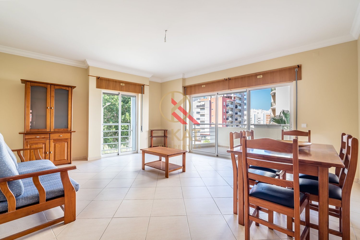  Apartamento T1 c/ Piscina, Garagem e Churrasqueira, próximo da praia 
