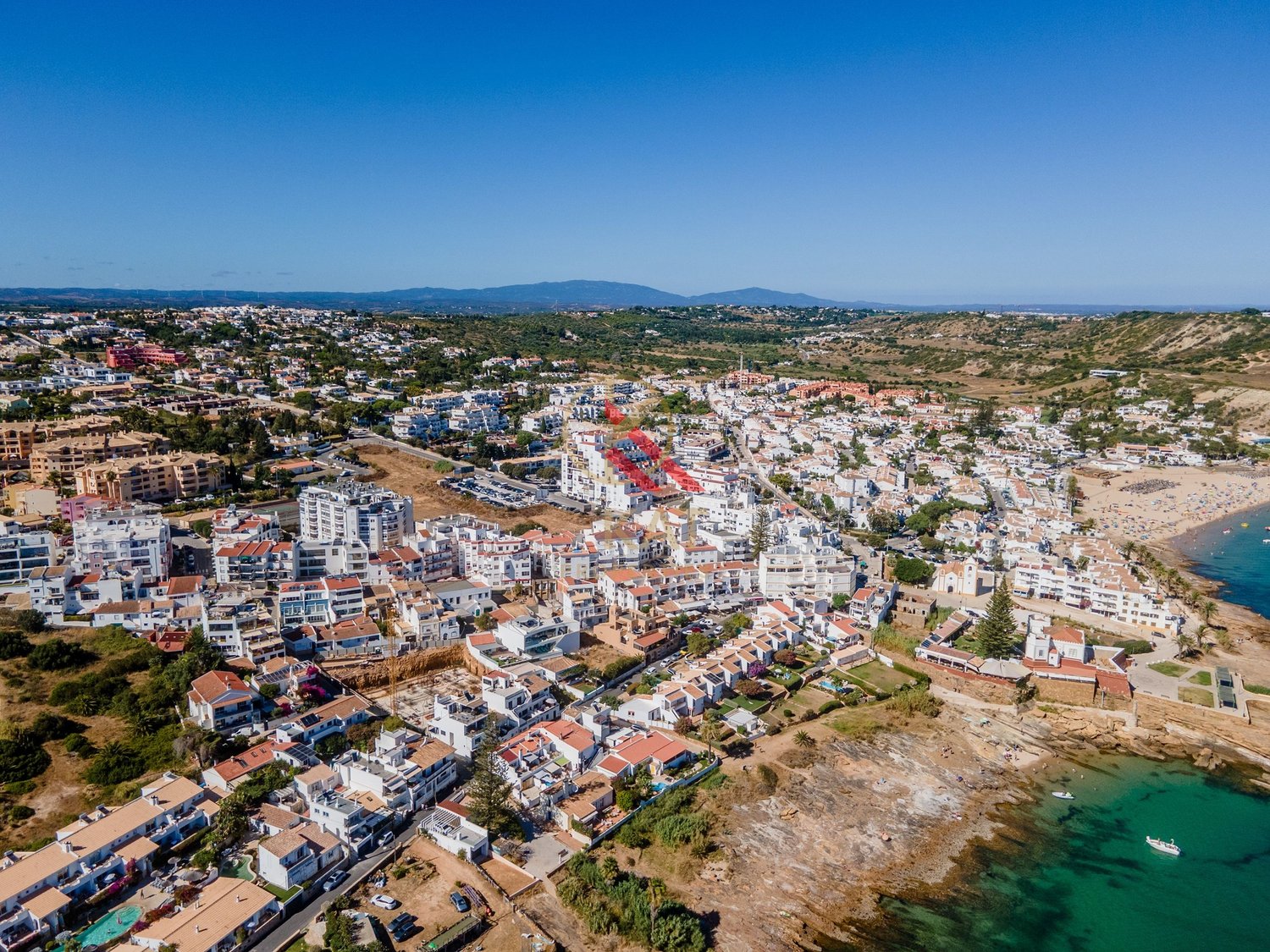 T2 com Vista Mar e Excelente Localização na Praia da Luz