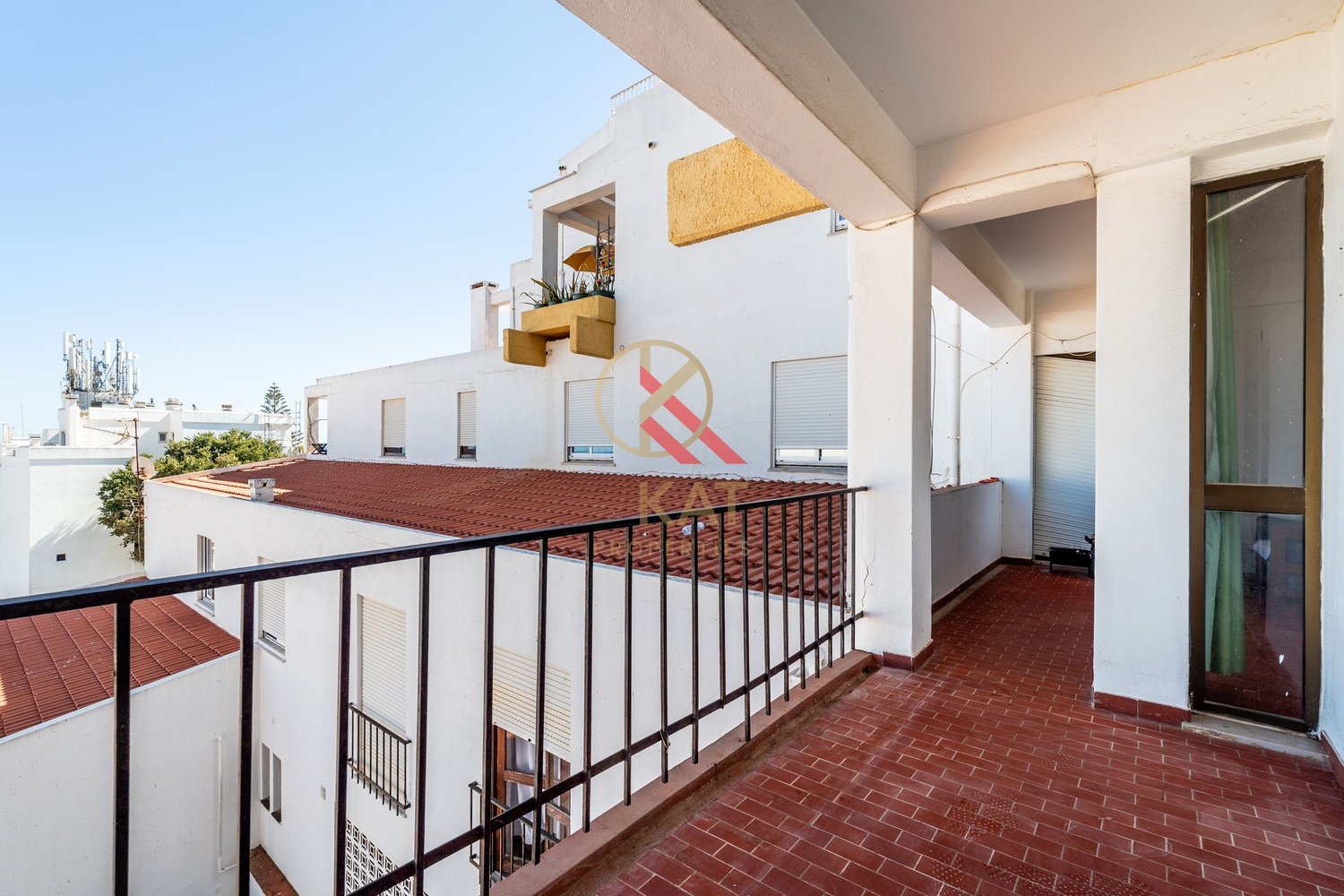 T2 com Vista Mar e Excelente Localização na Praia da Luz