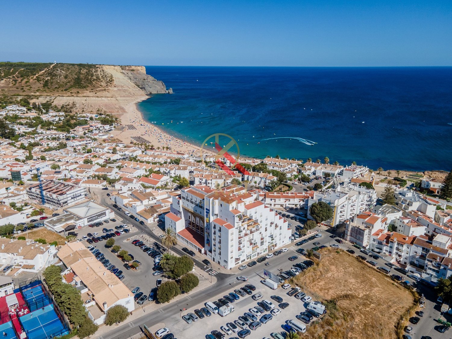T2 com Vista Mar e Excelente Localização na Praia da Luz