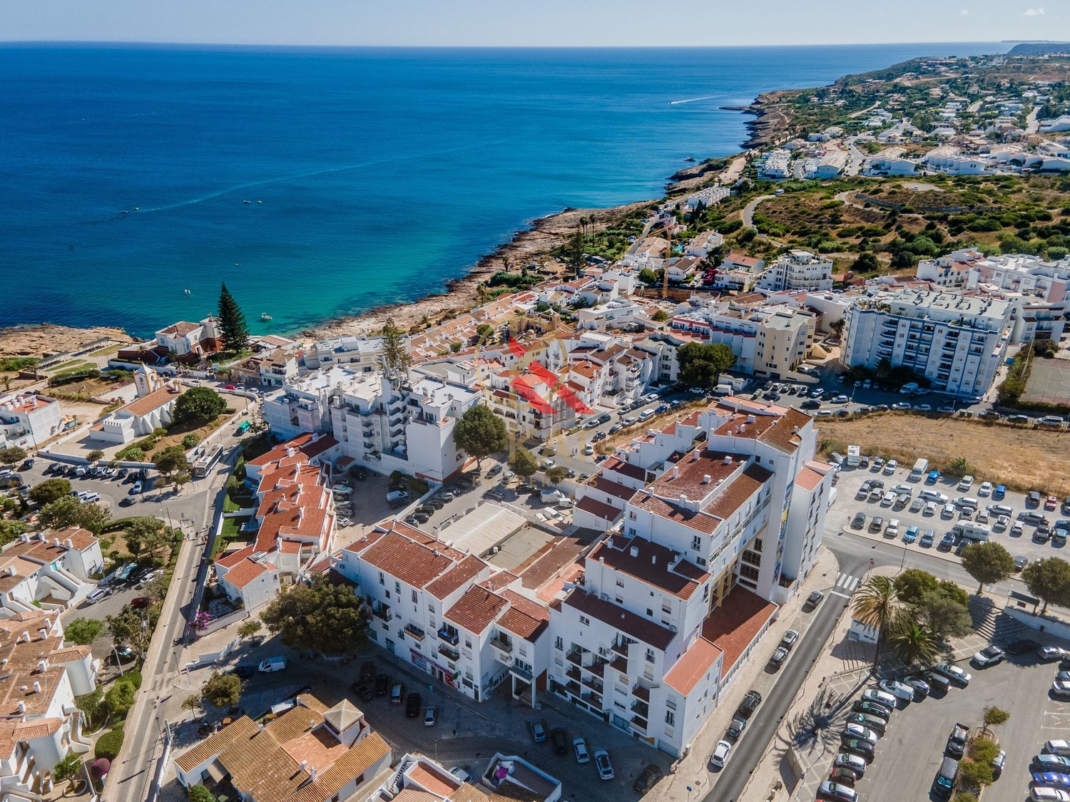 T2 com Vista Mar e Excelente Localização na Praia da Luz
