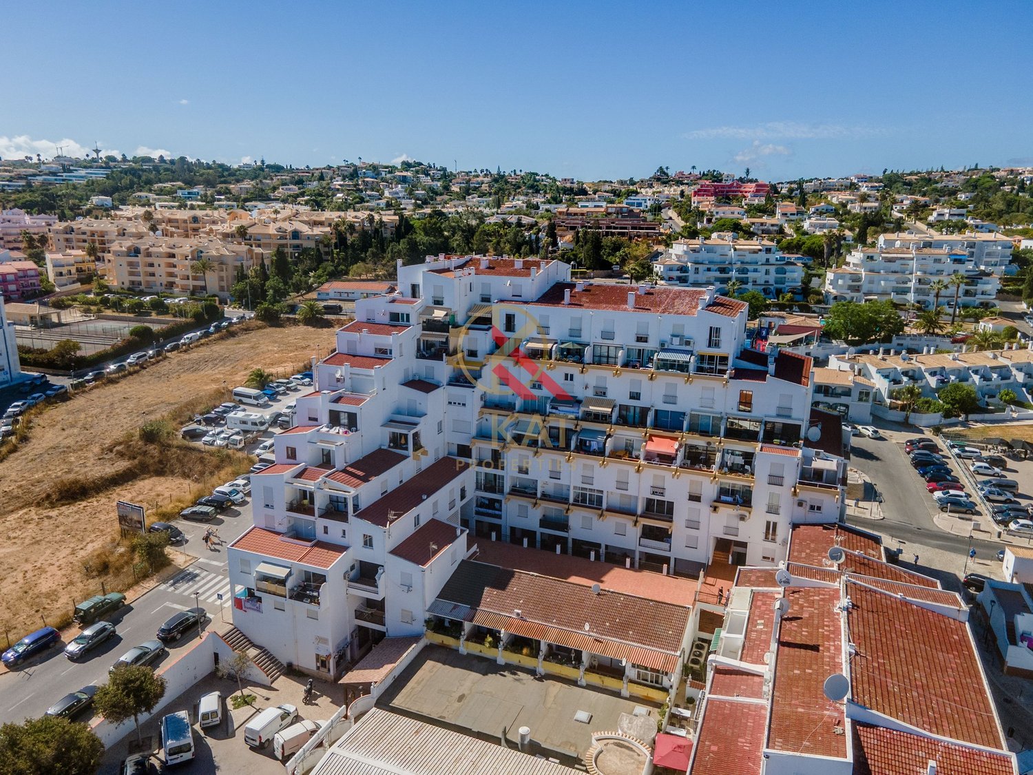 T2 com Vista Mar e Excelente Localização na Praia da Luz