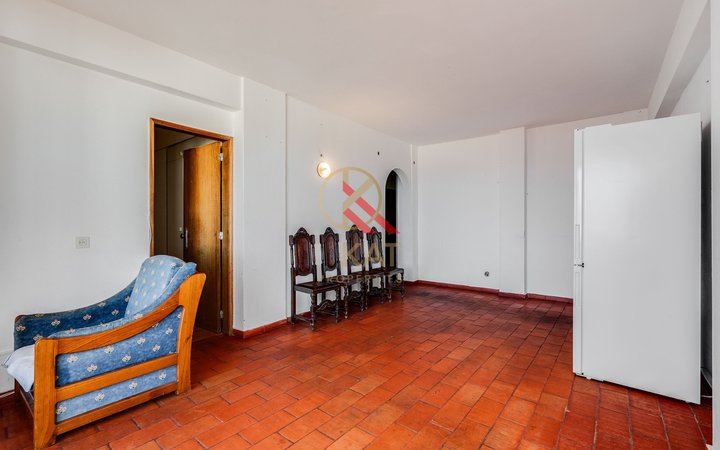 T2 com Vista Mar e Excelente Localização na Praia da Luz