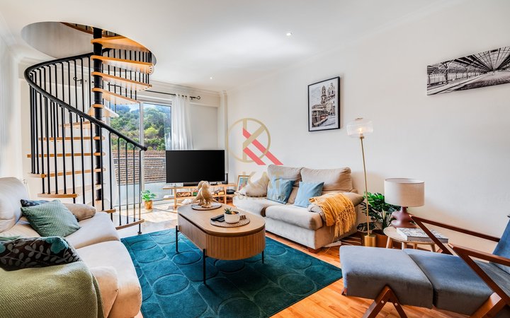 Apartamento T1+2 com Piscina e Terraços no Centro de Carvoeiro, a Poucos Passos da Praia