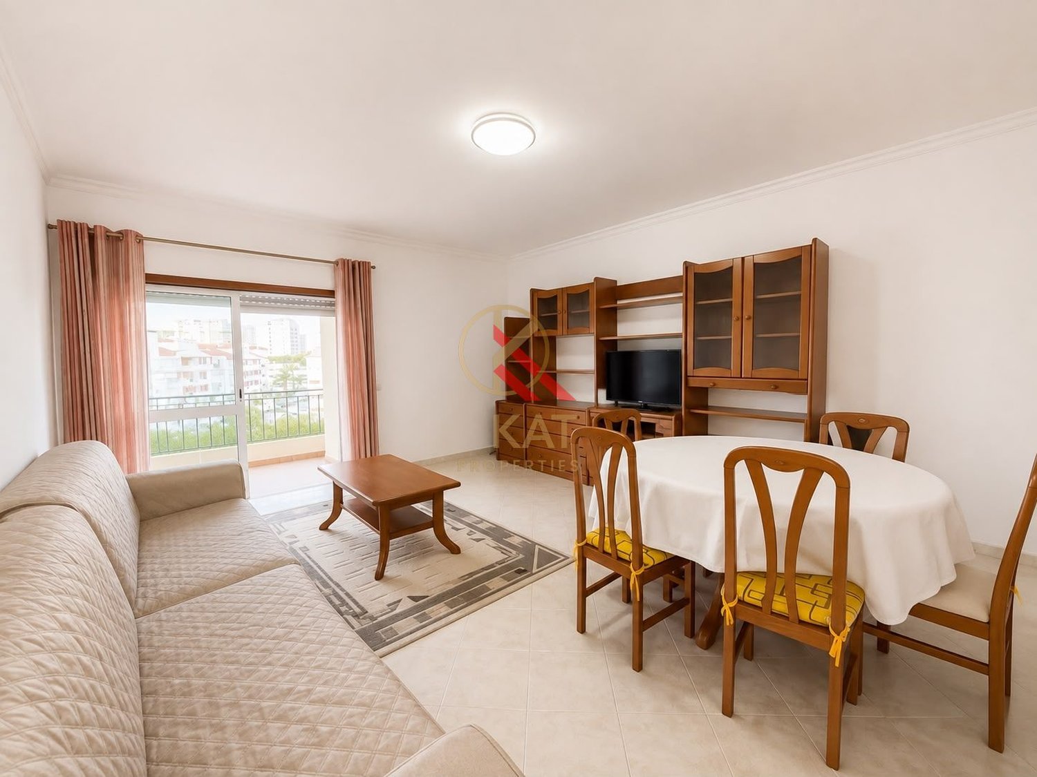 Apartamento T2 para Arrendamento Anual, em Lagos