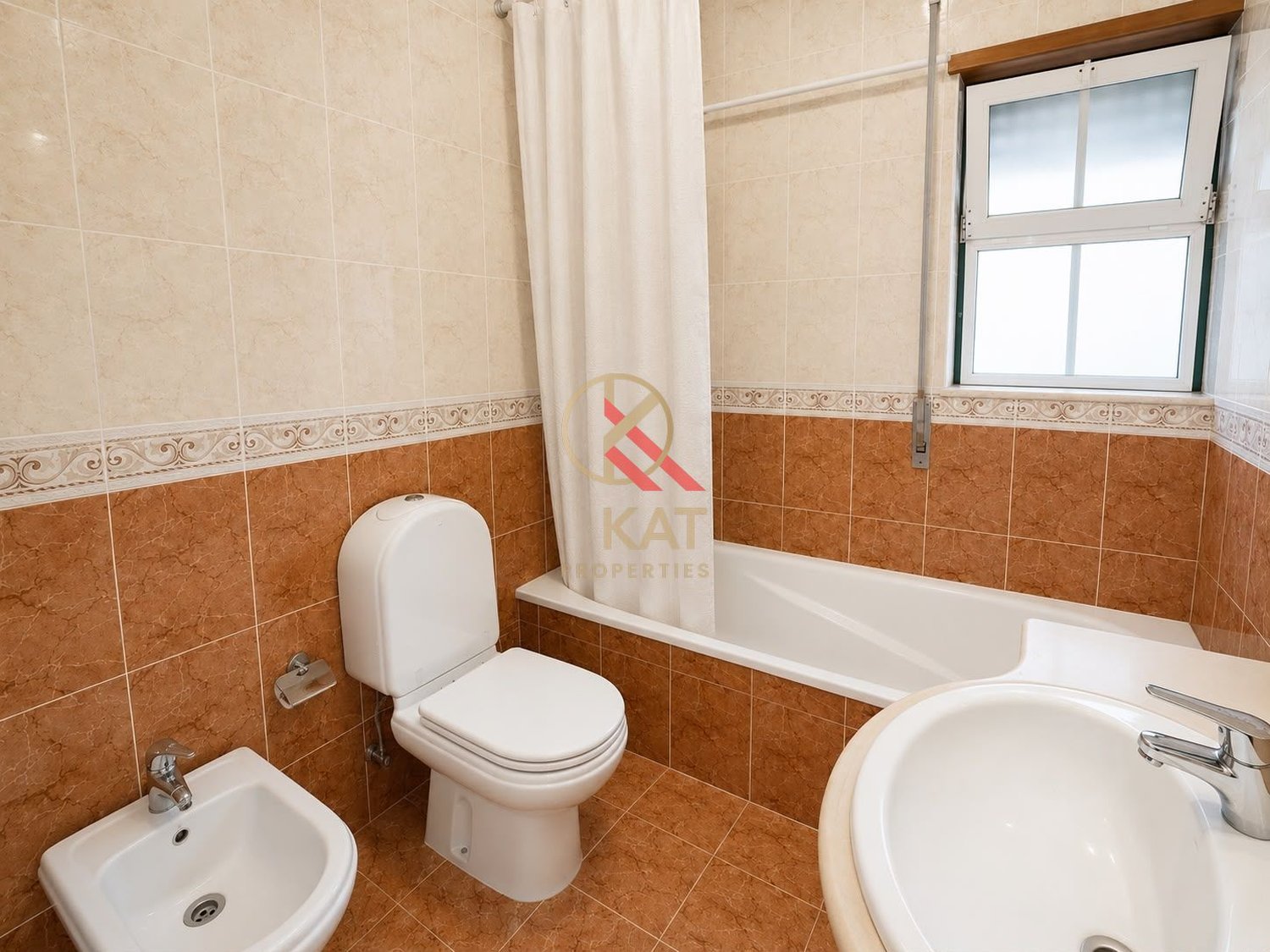 Apartamento T2 para Arrendamento Anual, em Lagos