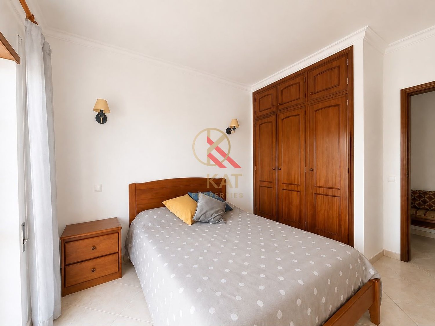 Apartamento T2 para Arrendamento Anual, em Lagos