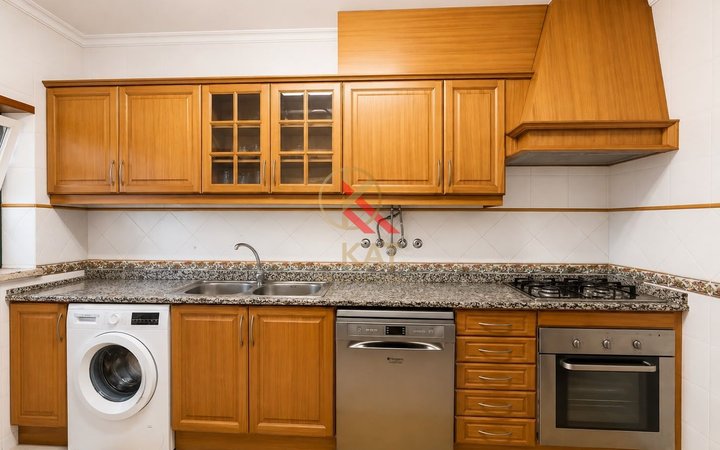 Apartamento T2 para Arrendamento Anual, em Lagos