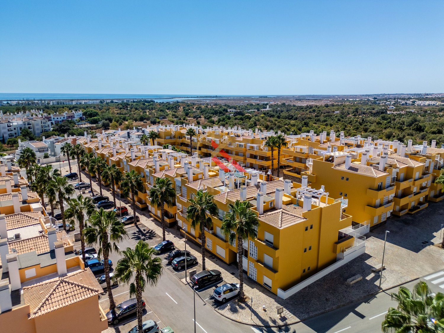 T2 com 2 WC e ampla varanda virada para a piscina | Conceição de Tavira