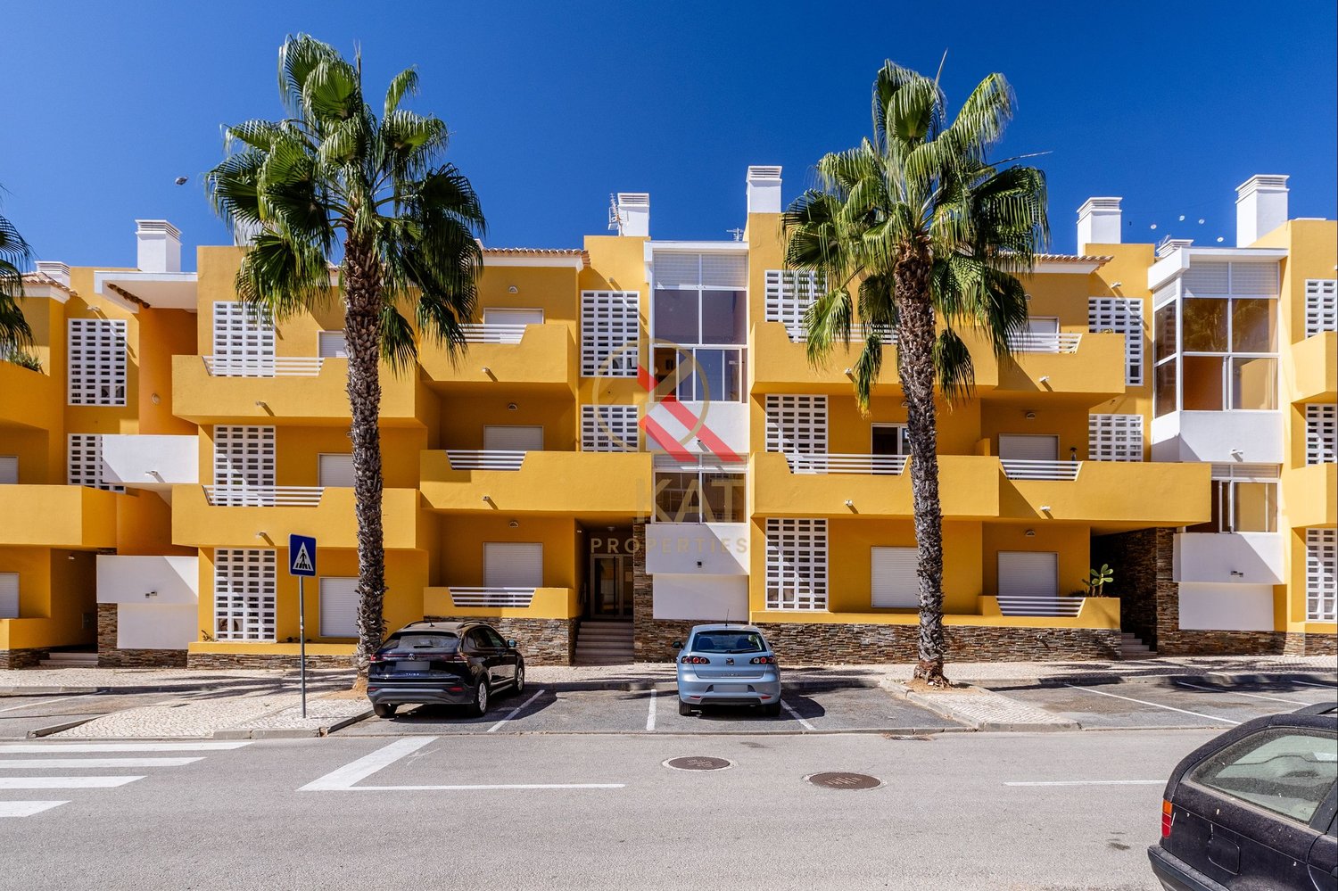 T2 com 2 WC e ampla varanda virada para a piscina | Conceição de Tavira